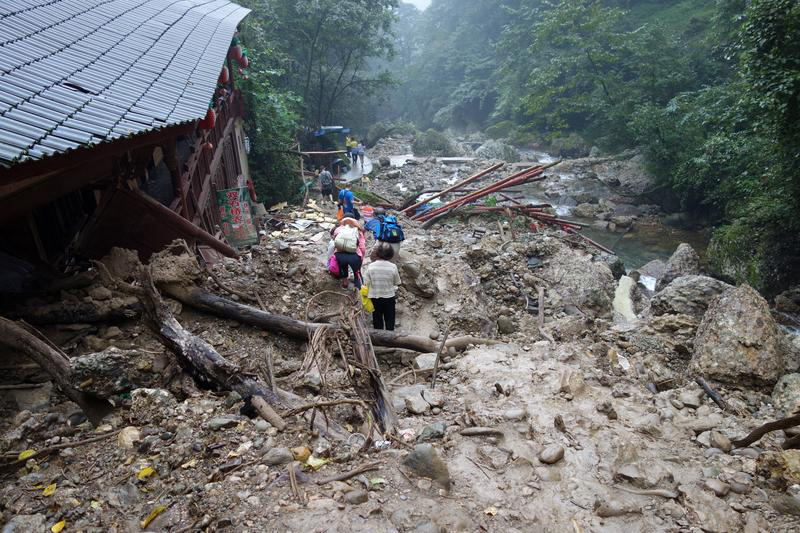 26 Dead, 10 Missing in Severe Landslides and Floods | internewsgroup
