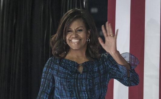 Michelle Obama Waving