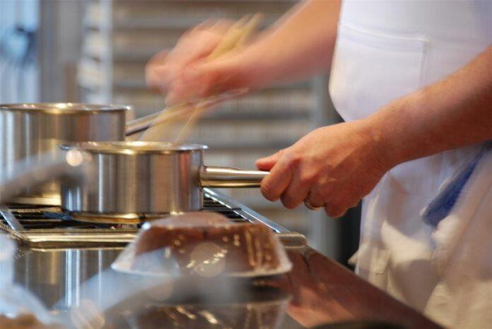 Cherished TV Chef Dies at 44 (dreamstime_s_4087914)
